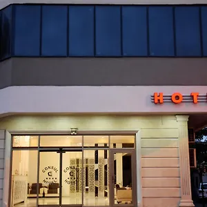 فندق كونسول, باكو
